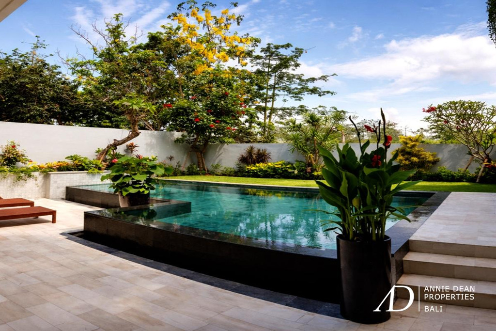 FREEHOLD | MODERN MINIMALISTIC VILLA - JIMBARAN