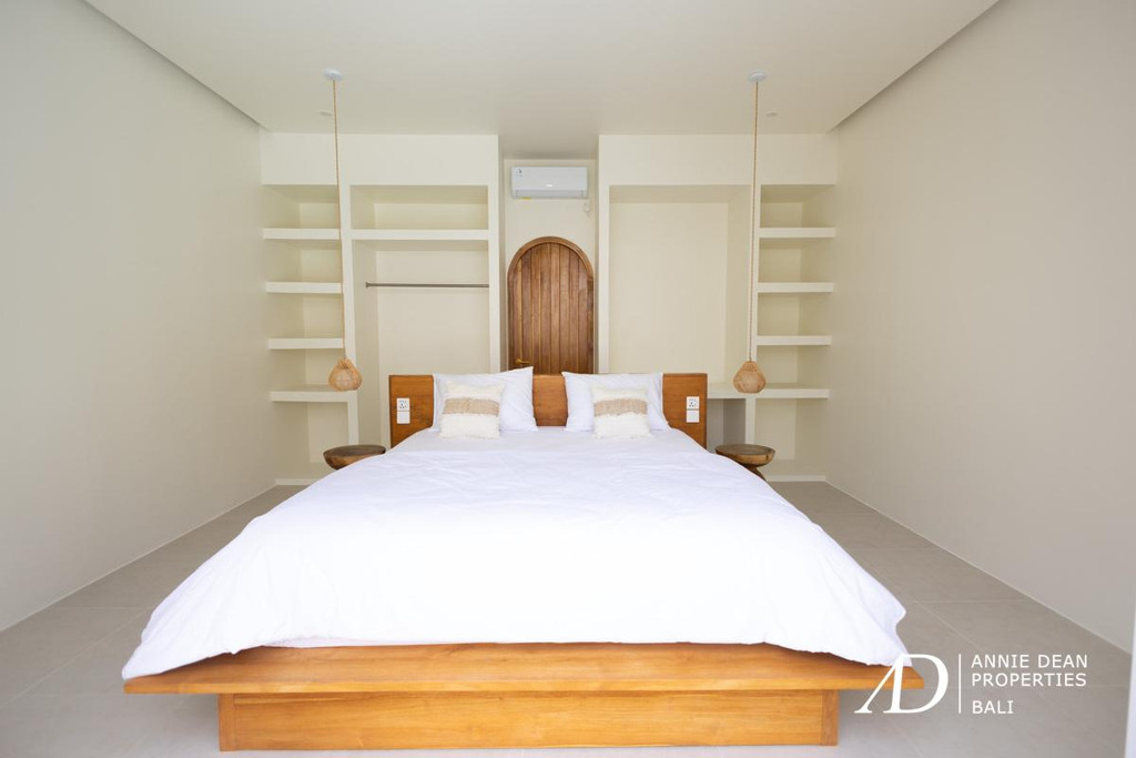 LEASEHOLD | MODERN 3-BEDROOM VILLA IN PADONAN CANGGU