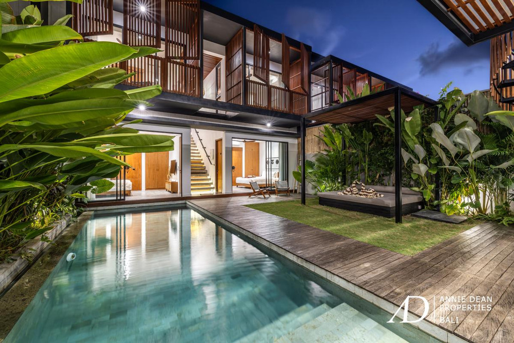 LEASEHOLD | HIGH-YIELD 4-BEDROOM VILLA JUST 300 METERS FROM BATU BOLONG BEACH