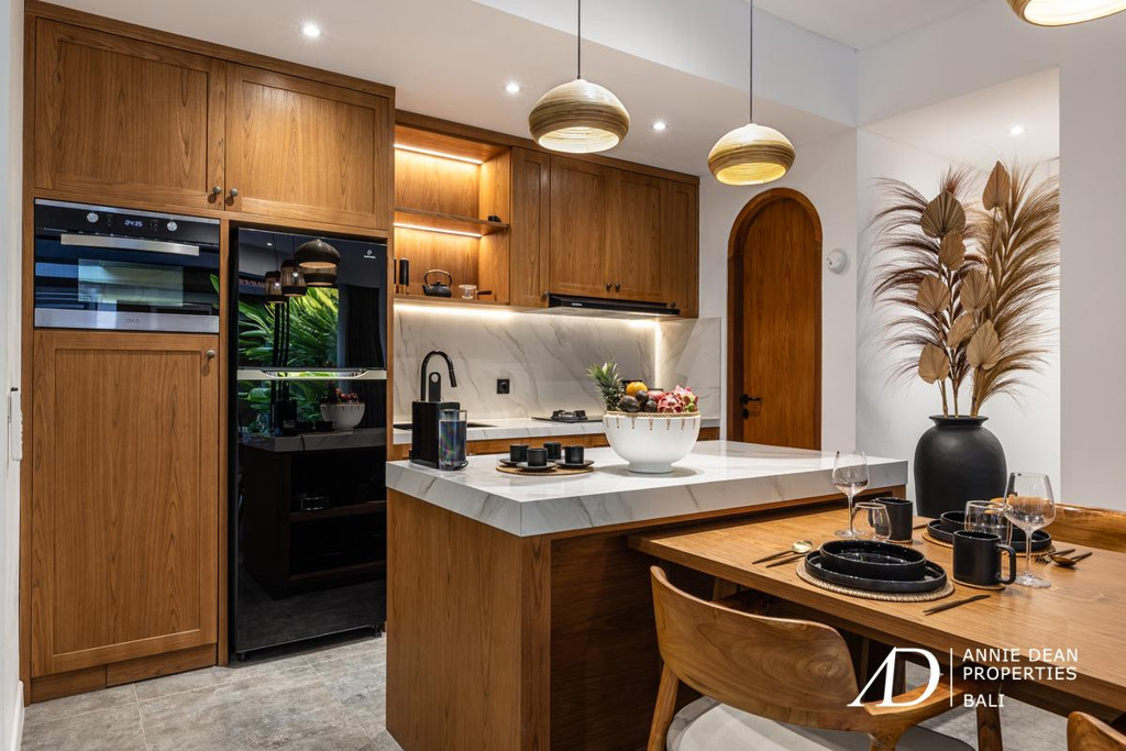 LEASEHOLD | HIGH-YIELD 4-BEDROOM VILLA JUST 300 METERS FROM BATU BOLONG BEACH