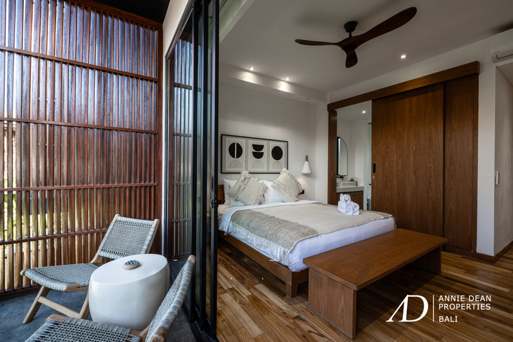 LEASEHOLD | HIGH-YIELD 4-BEDROOM VILLA JUST 300 METERS FROM BATU BOLONG BEACH