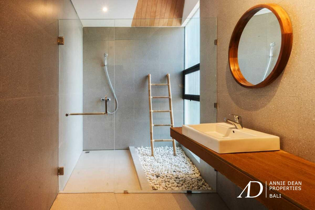 YEARLY RENTAL | MODERN LUXURY 3+1 BEDROOM VILLA IN PRIME UBUD