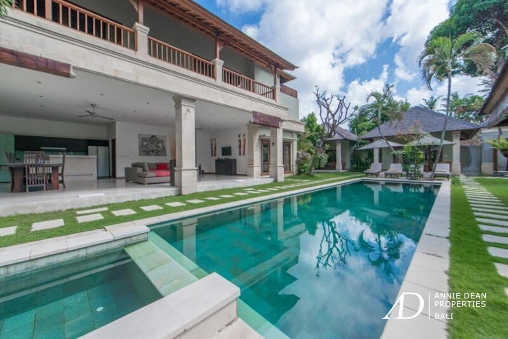 FREEHOLD | 4-BEDROOM VILLA IN THE HEART OF SEMINYAK