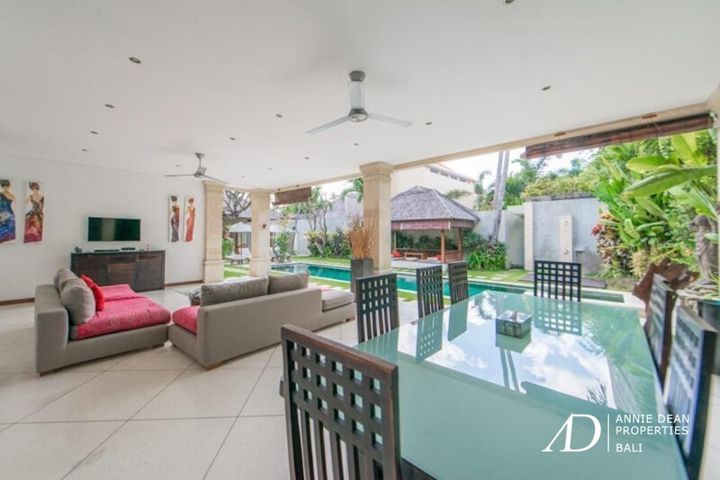 FREEHOLD | 4-BEDROOM VILLA IN THE HEART OF SEMINYAK