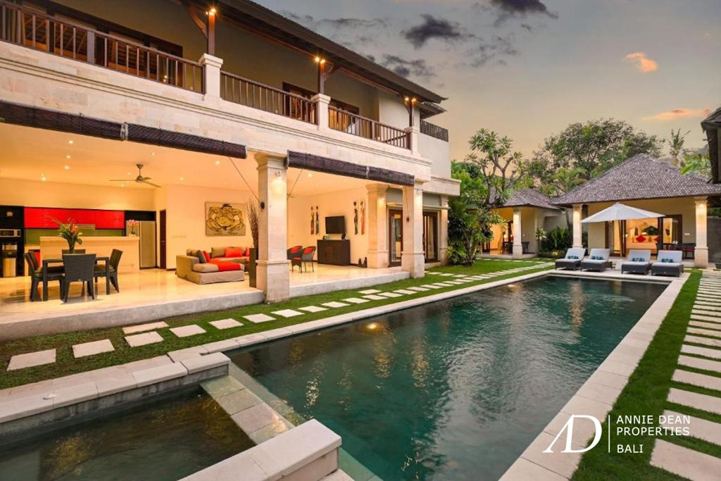 FREEHOLD | 4-BEDROOM VILLA IN THE HEART OF SEMINYAK