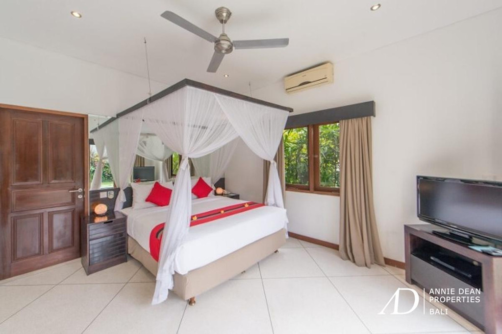 FREEHOLD | 4-BEDROOM VILLA IN THE HEART OF SEMINYAK