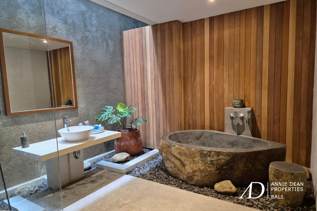 FREEHOLD | MODERN 3-BEDROOM VILLA  IN SEMINYAK