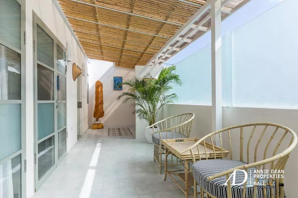 LEASEHOLD | MODERN TROPICAL 3-BEDROOM VILLA NEAR SEMINYAK BEACH 