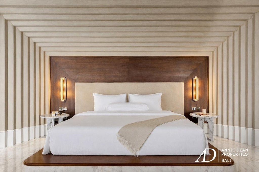 FREEHOLD | GEORGIAN-INSPIRED LUXURY VILLA IN CENTRAL CANGGU