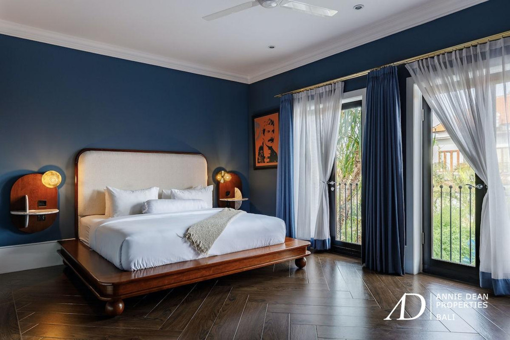 FREEHOLD | GEORGIAN-INSPIRED LUXURY VILLA IN CENTRAL CANGGU