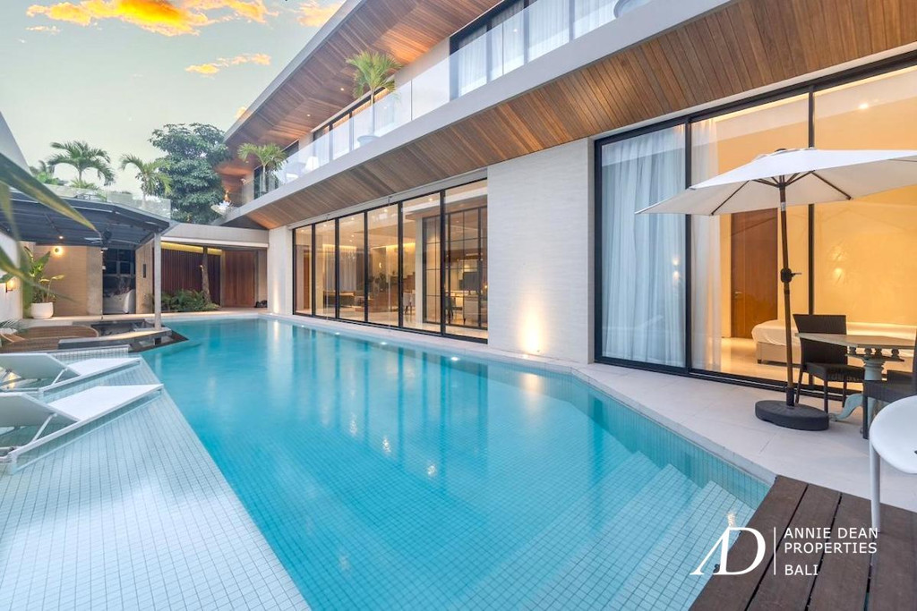 FREEHOLD | NEWLY COMPLETED LUXURY VILLA IN PRESTIGIOUS UMALAS ESTATE