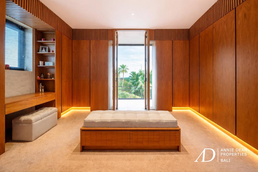 LEASEHOLD | MODERN TROPICAL FAMILY VILLA IN PRIME SANUR