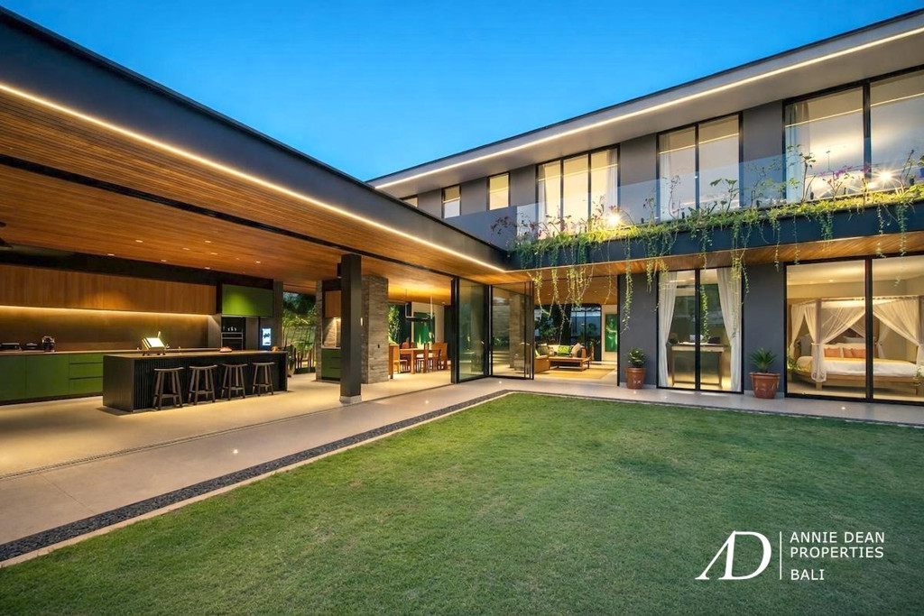 LEASEHOLD | MODERN TROPICAL FAMILY VILLA IN PRIME SANUR