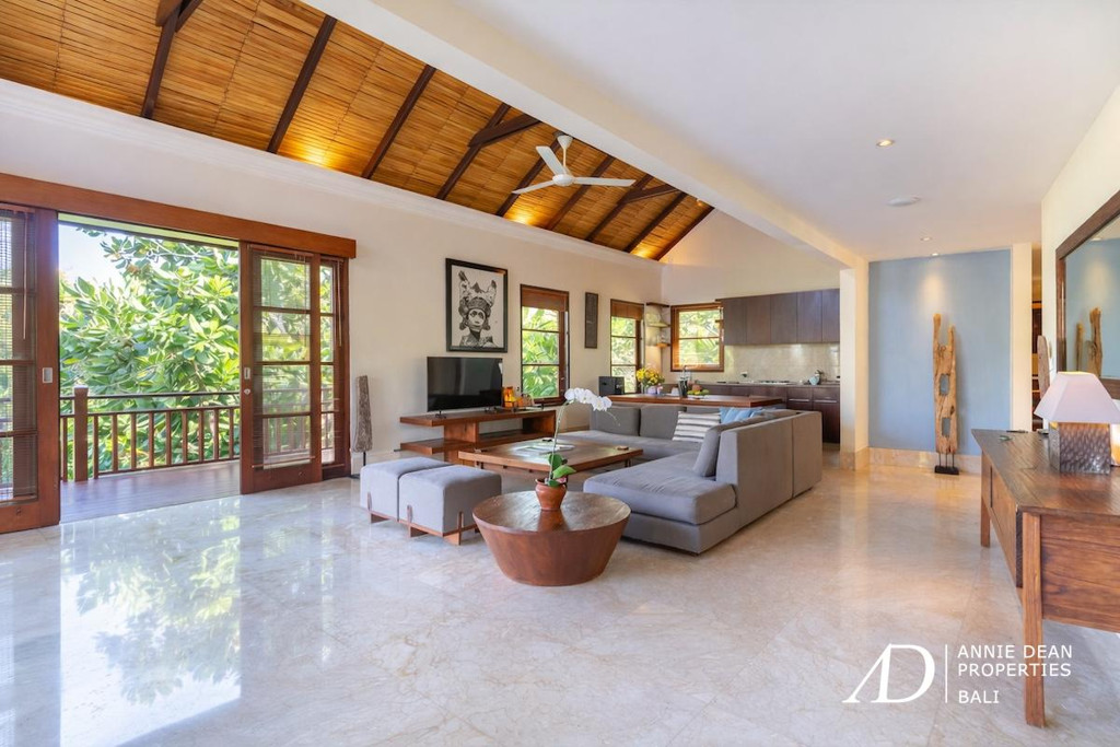 FREEHOLD | 3-BED VILLA WITHIN A LUXURY RESORT WITH BEACH ACCESS