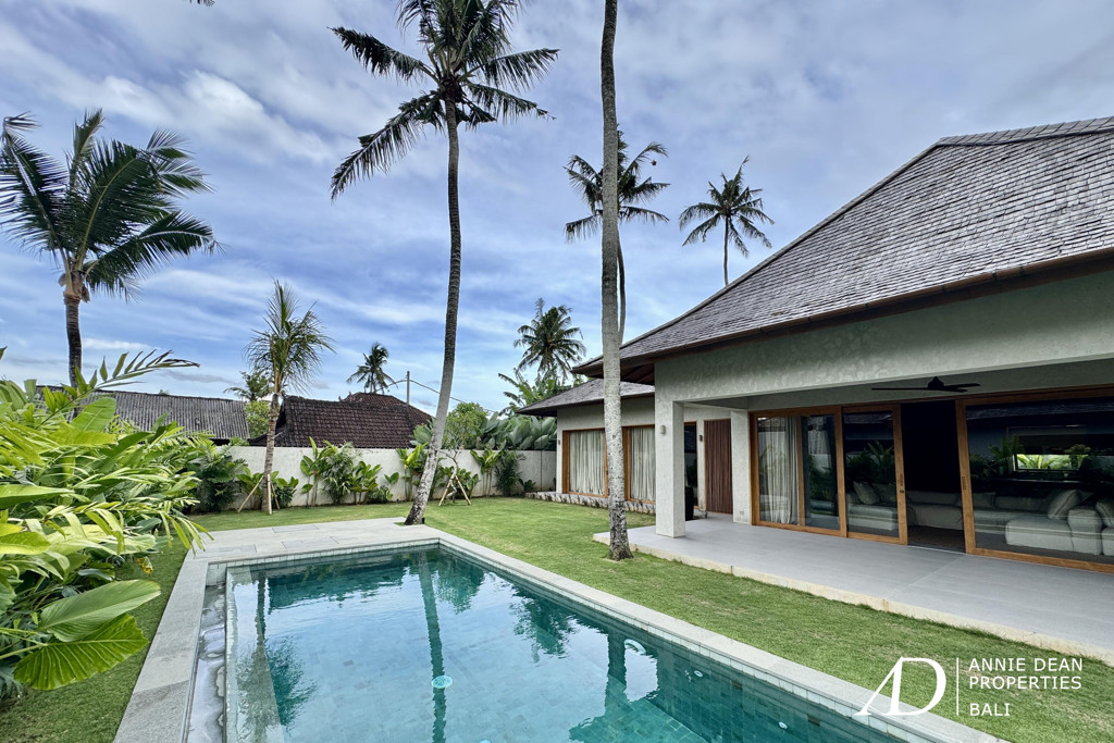 LEASEHOLD SINGLE LEVEL 4-BEDROOM FAMILY VILLA IN KABA-KABA