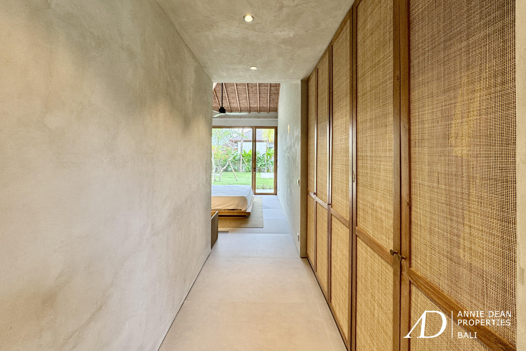 LEASEHOLD SINGLE LEVEL 4-BEDROOM FAMILY VILLA IN KABA-KABA