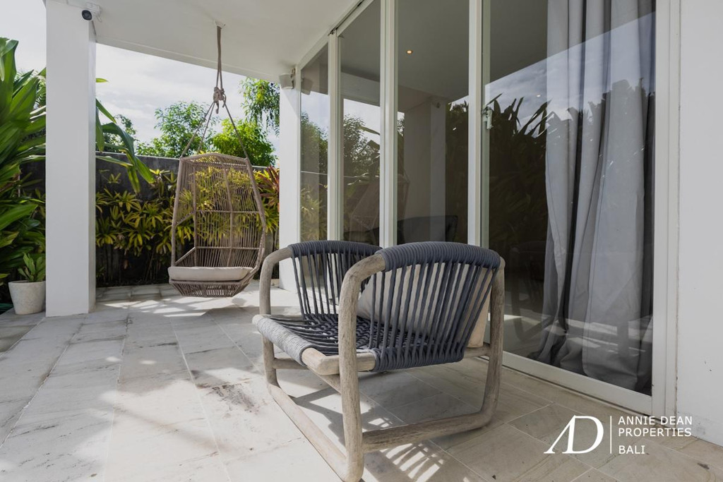 FREEHOLD | MODERN DESIGN VILLA WITH ROOFTOP & OCEAN VIEWS