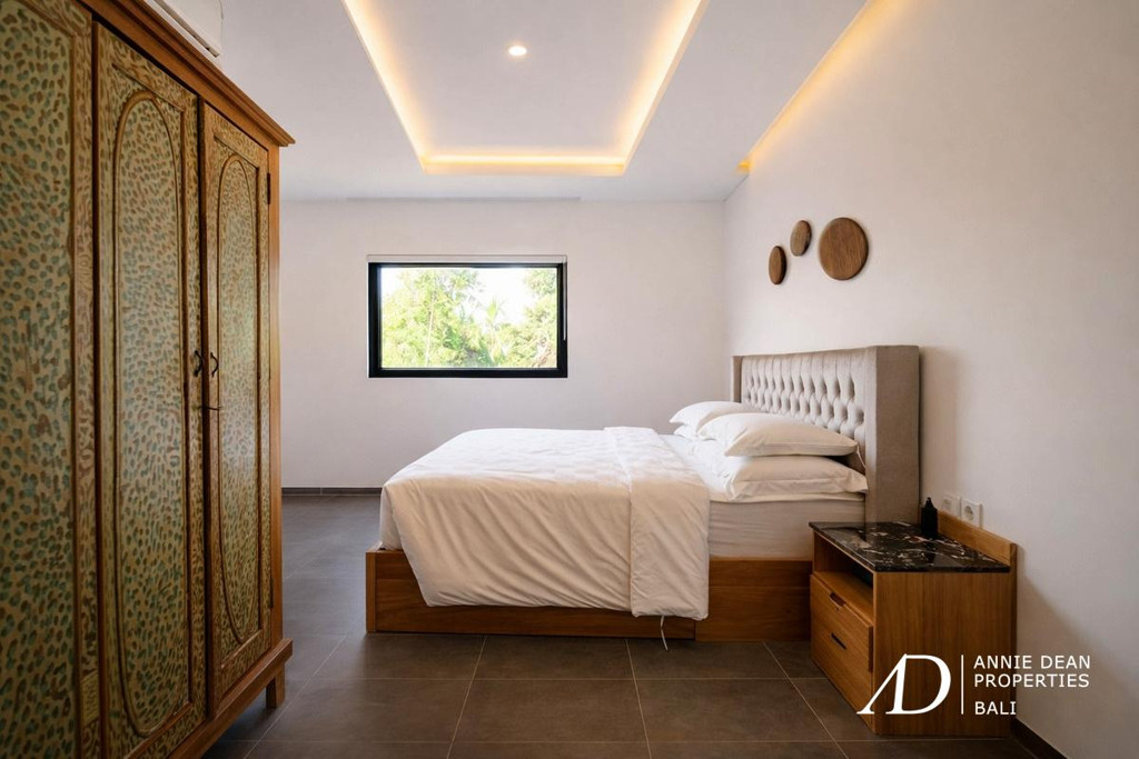 FREEHOLD | MODERN VILLA WITH ROOFTOP TERRACE IN PADONAN, CANGGU