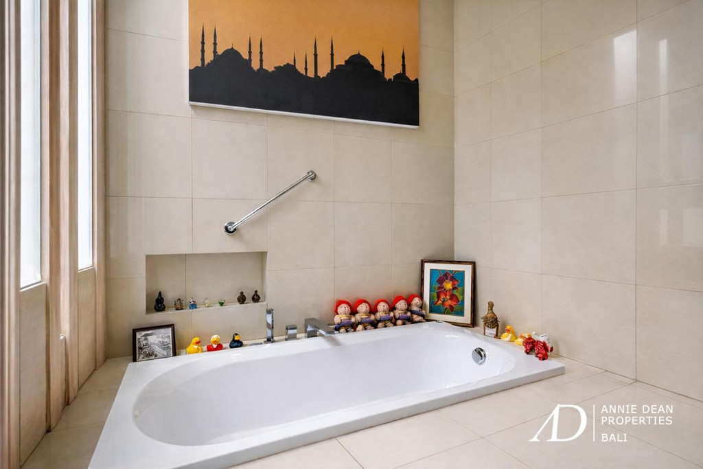 LEASEHOLD | PRIME SEMINYAK VILLA WITH PRIVATE POOL - PONDOK WISATA LICENSED