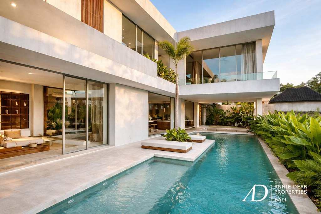 LEASEHOLD | MINIMALIST TROPICAL BRUTALIST VILLA WITH RICE FIELD VIEWS IN BUDUK, CANGGU