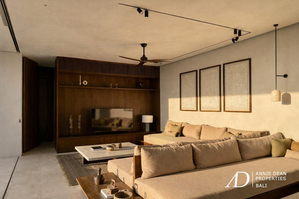 LEASEHOLD | MINIMALIST TROPICAL BRUTALIST VILLA WITH RICE FIELD VIEWS IN BUDUK, CANGGU