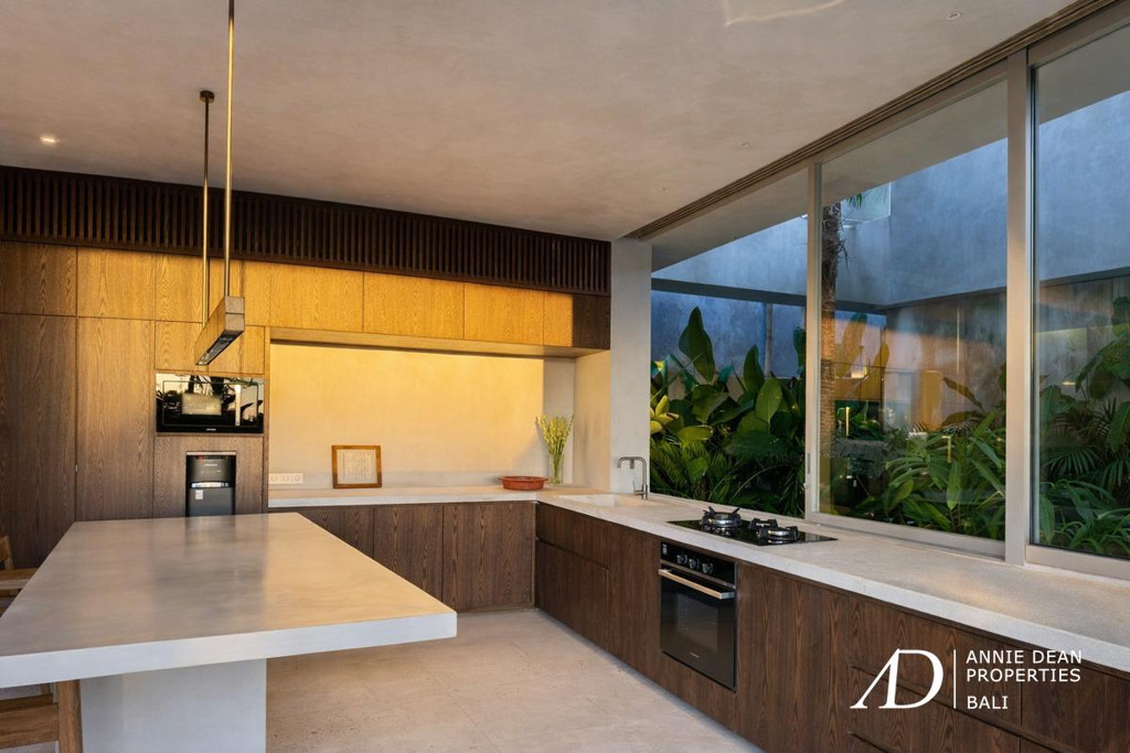 LEASEHOLD | MINIMALIST TROPICAL BRUTALIST VILLA WITH RICE FIELD VIEWS IN BUDUK, CANGGU