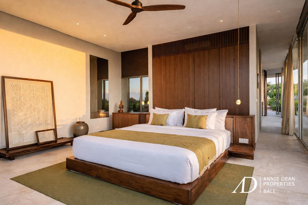 LEASEHOLD | MINIMALIST TROPICAL BRUTALIST VILLA WITH RICE FIELD VIEWS IN BUDUK, CANGGU