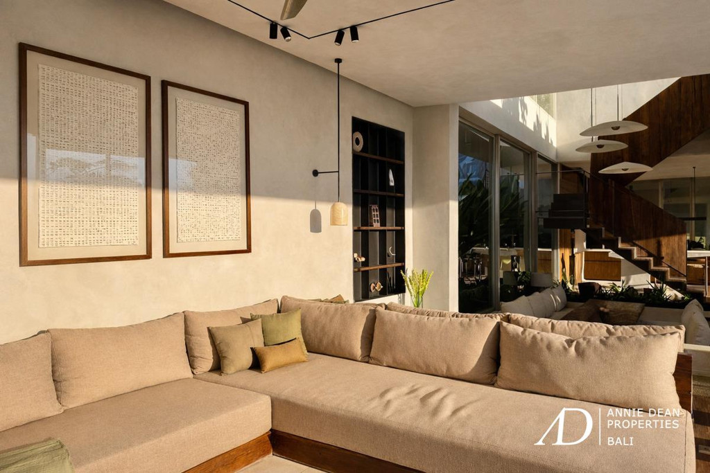 LEASEHOLD | MINIMALIST TROPICAL BRUTALIST VILLA WITH RICE FIELD VIEWS IN BUDUK, CANGGU