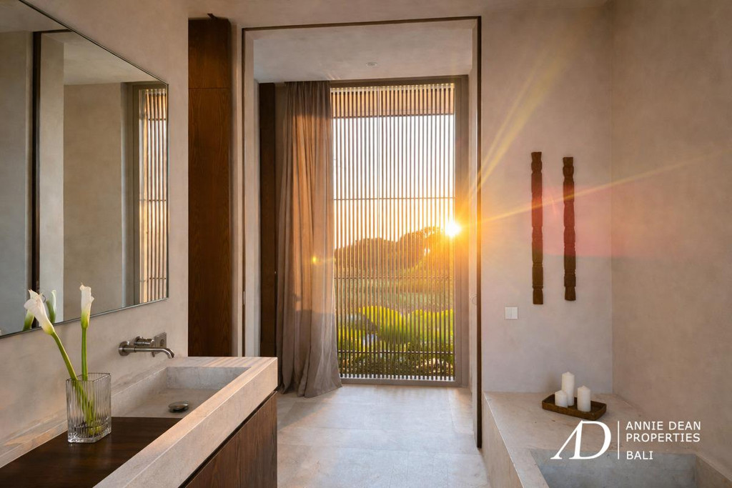 LEASEHOLD | MINIMALIST TROPICAL BRUTALIST VILLA WITH RICE FIELD VIEWS IN BUDUK, CANGGU