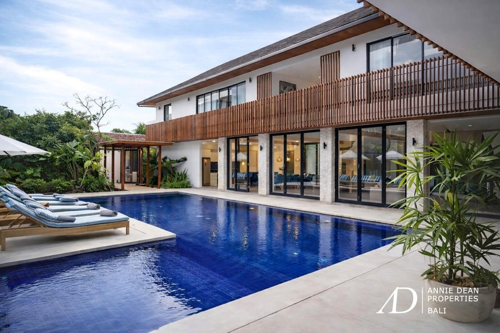 FREEHOLD | INVESTMENT PROPERTY 6 BEDS IN PRIME SEMINYAK LOCATION