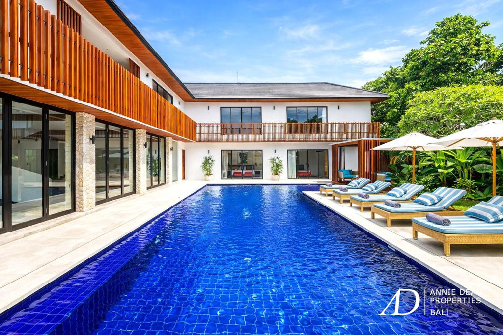 FREEHOLD | INVESTMENT PROPERTY 6 BEDS IN PRIME SEMINYAK LOCATION