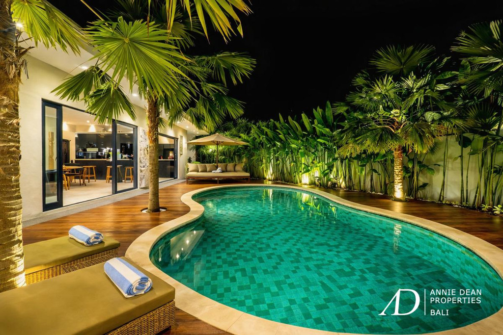 LEASEHOLD 3-BEDROOM MODERN CONTEMPORARY VILLA IN SEMINYAK