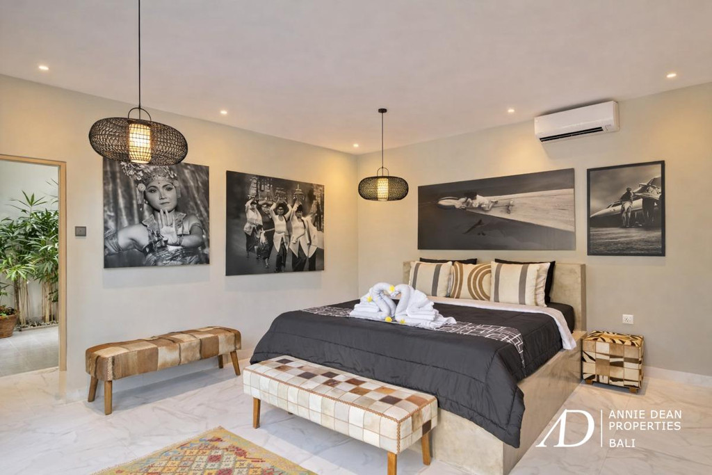 LEASEHOLD 3-BEDROOM MODERN CONTEMPORARY VILLA IN SEMINYAK