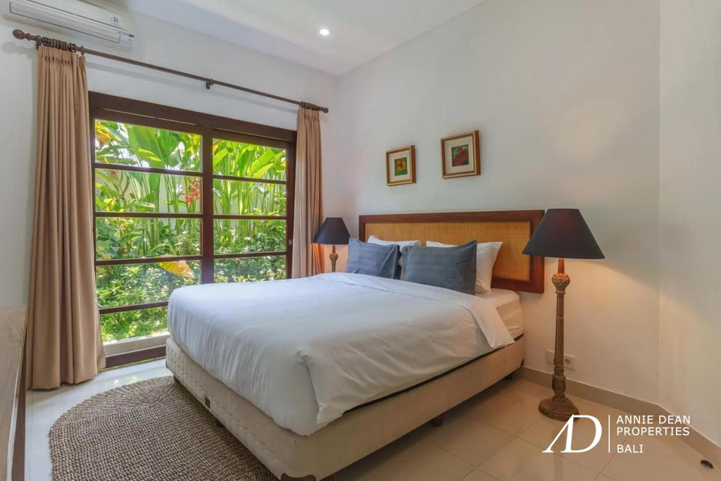 FREEHOLD | 4-BEDROOM VILLA IN PERERENAN - 7 MINUTES FROM THE BEACH