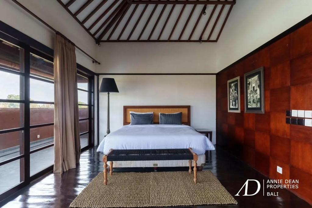 FREEHOLD | 4-BEDROOM VILLA IN PERERENAN - 7 MINUTES FROM THE BEACH