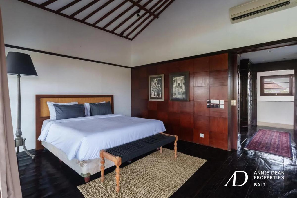 FREEHOLD | 4-BEDROOM VILLA IN PERERENAN - 7 MINUTES FROM THE BEACH