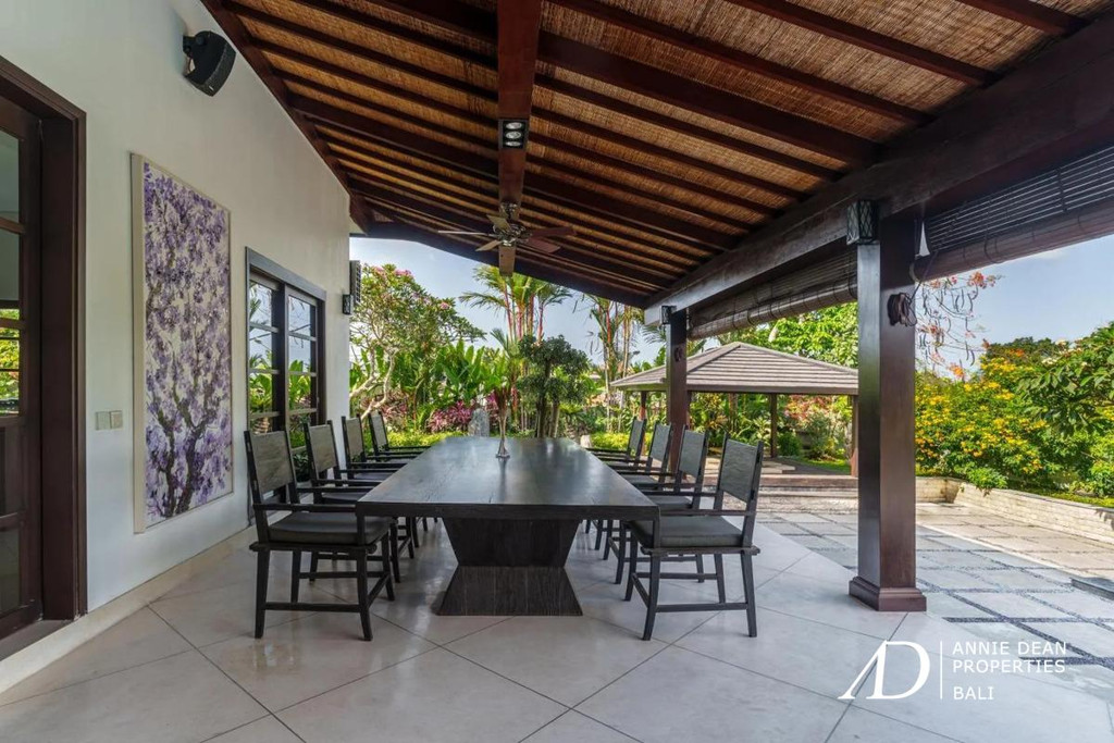 FREEHOLD | 4-BEDROOM VILLA IN PERERENAN - 7 MINUTES FROM THE BEACH
