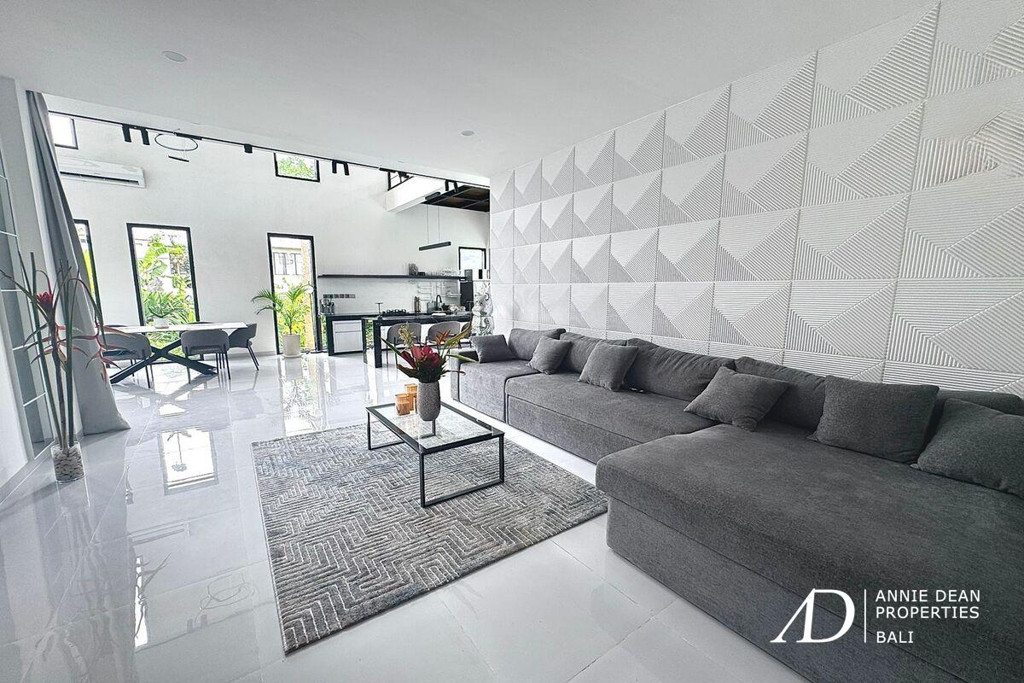  LEASEHOLD | MINIMALIST DESIGN DETACHED VILLA IN TUMBAK BAYUH, CANGGU