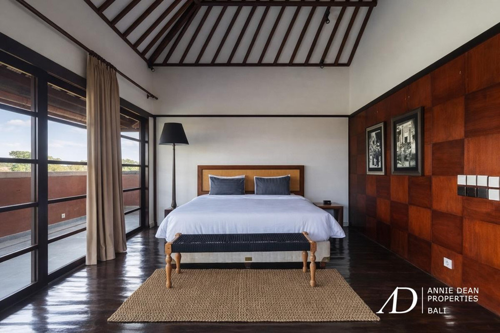 FREEHOLD | 4-BEDROOM VILLA IN PERERENAN - 7 MINUTES FROM THE BEACH