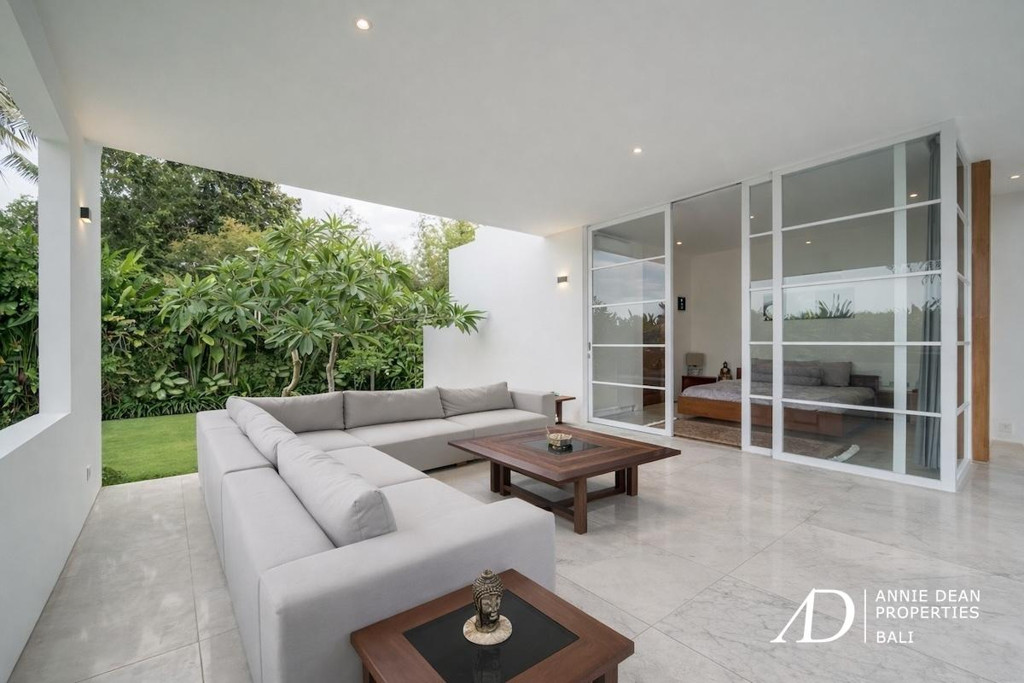 FREEHOLD | LUXURY FAMILY VILLA WITH LARGE GARDEN IN BABAKAN, CANGGU