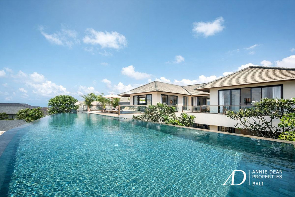 FREEHOLD | OCEAN-VIEW VILLA WITH INFINITY POOL - SOUTH BALI