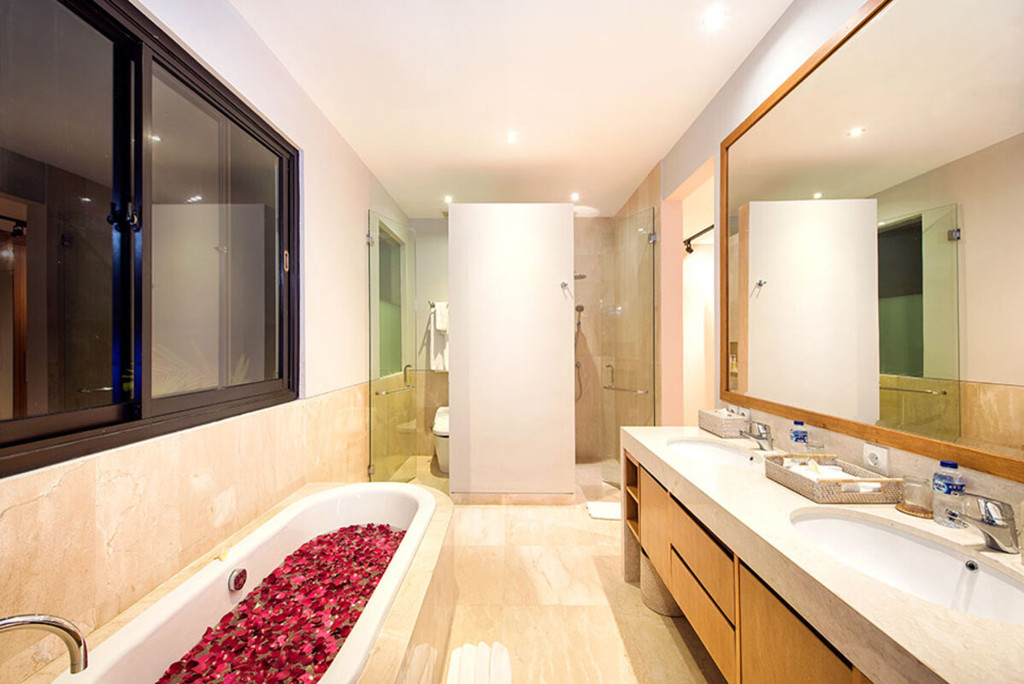 FREEHOLD | LUXURY OCEAN-VIEW VILLA WITH INFINITY POOL - UNGASAN