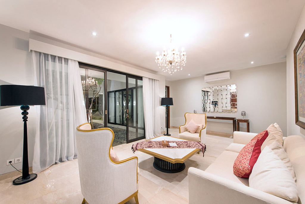 FREEHOLD | LUXURY OCEAN-VIEW VILLA WITH INFINITY POOL - UNGASAN