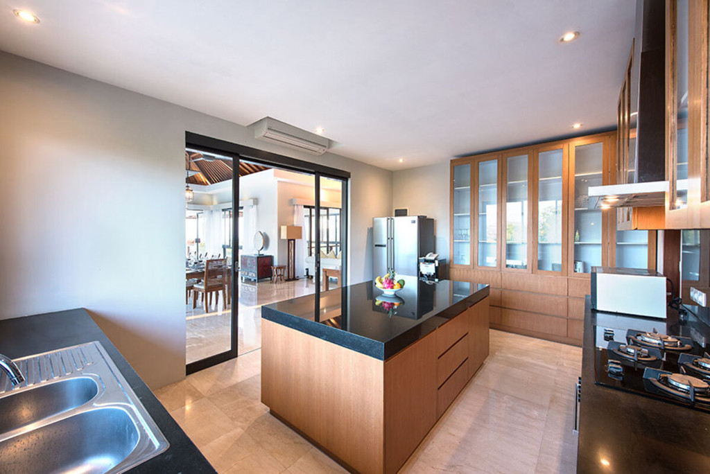 FREEHOLD | LUXURY OCEAN-VIEW VILLA WITH INFINITY POOL - UNGASAN