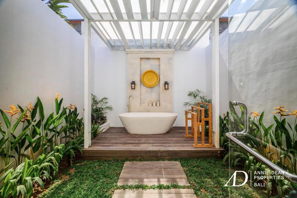 LEASEHOLD UNTIL 2050 | HIGH-ROI 5-BEDROOM VILLA - PRIME UBUD 