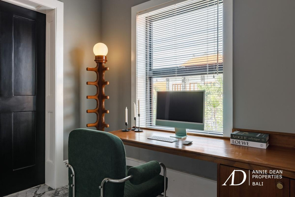 FREEHOLD | GEORGIAN-INSPIRED LUXURY VILLA IN CENTRAL CANGGU