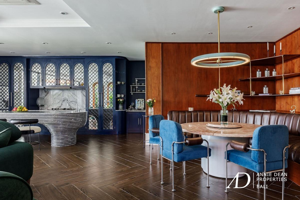 FREEHOLD | GEORGIAN-INSPIRED LUXURY VILLA IN CENTRAL CANGGU