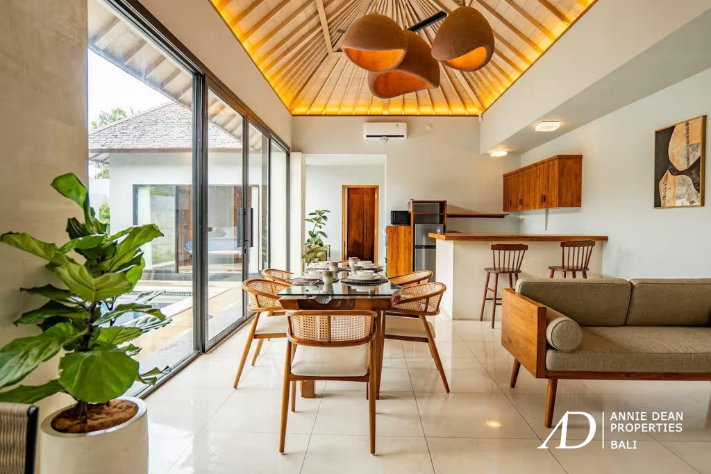 FREEHOLD/LEASEHOLD | FULLY FURNISHED 2-BEDROOM VILLA IN PRIME SEMINYAK