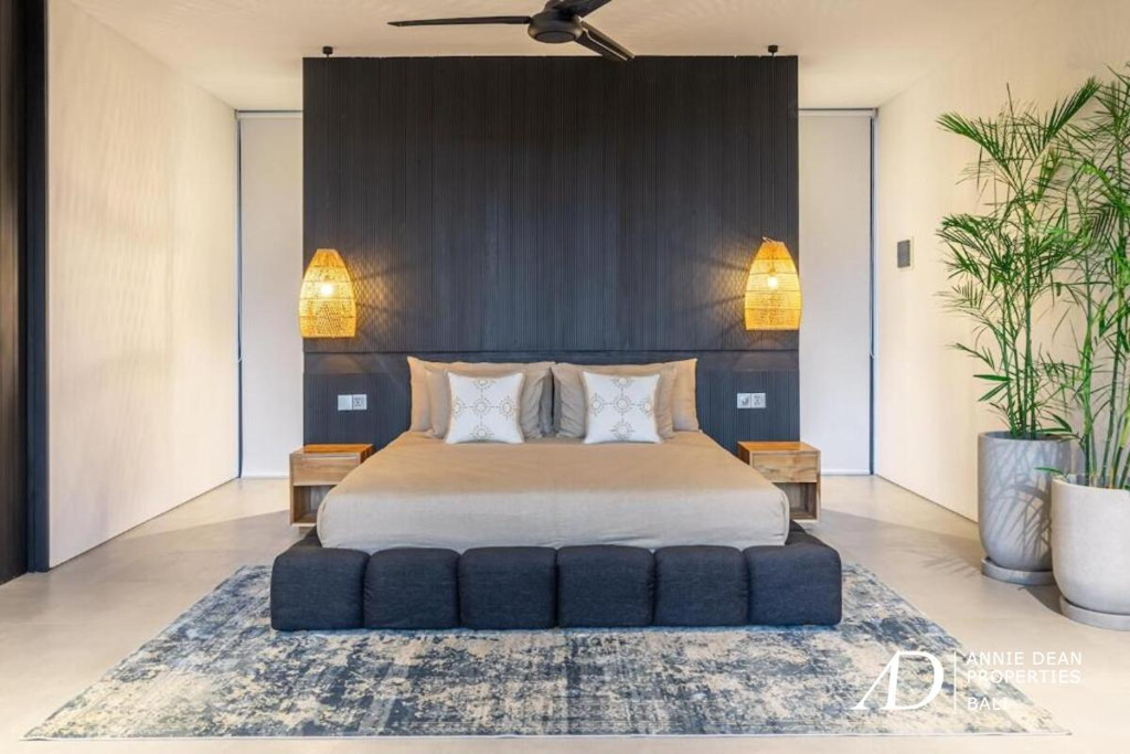 LEASEHOLD | MODERN LUXURY TROPICAL DESIGN VILLA IN CENTRAL SEMINYAK