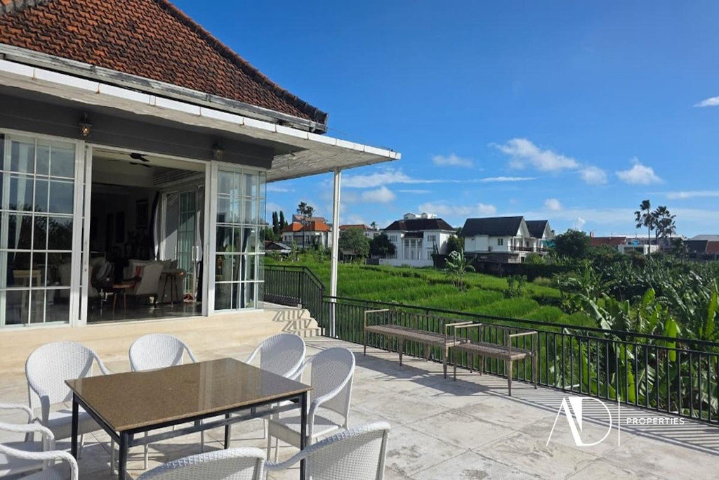 FREEHOLD | RARE LARGE-SCALE ESTATE IN BERAWA - PRIME COMMERCIAL INVESTMENT